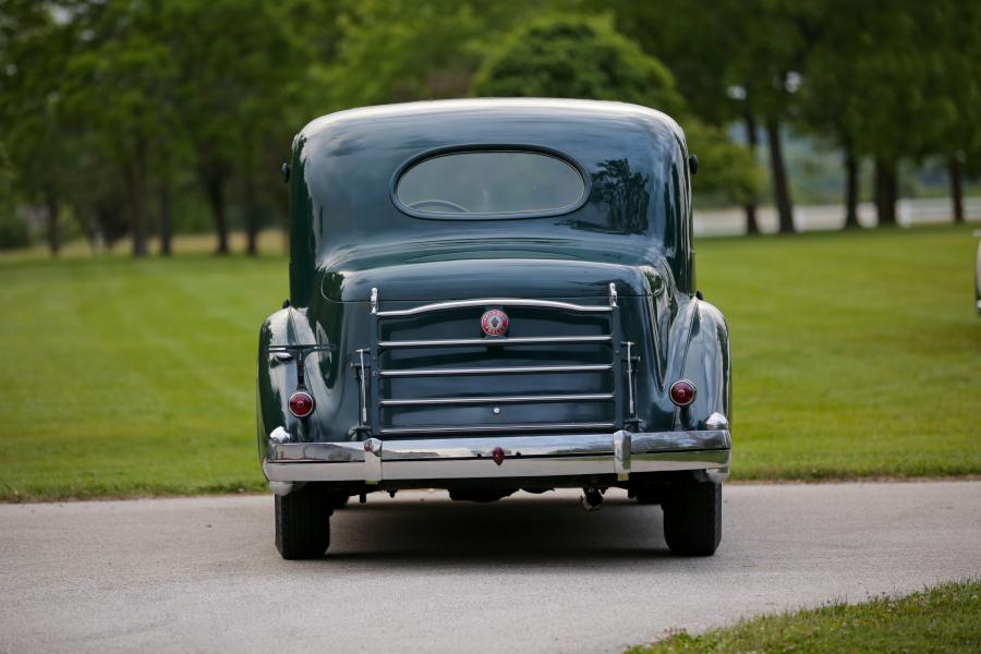  Packard Twelve Club Sedan 1936 года  (фото 16 из 39)